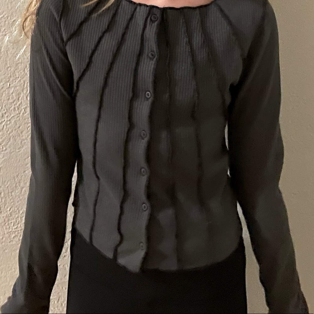 Cute ruffle Urban outfitters top!!!